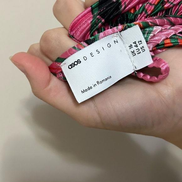 ASOS Plisse Volume Sleeve Maxi Dress - Picture 9 of 10